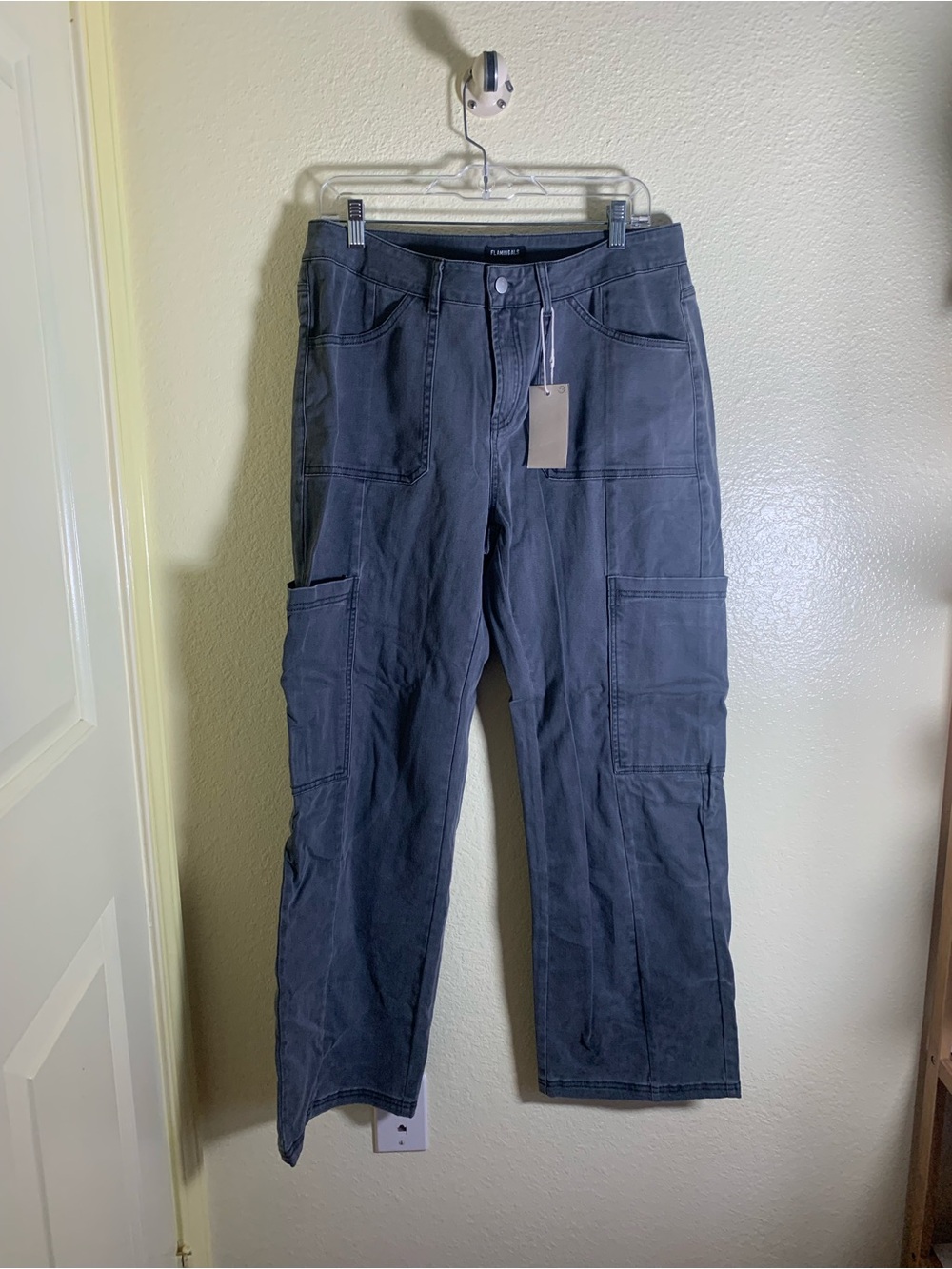 NWT Flamingals Dark Gray Cargo Jeans,Size XL